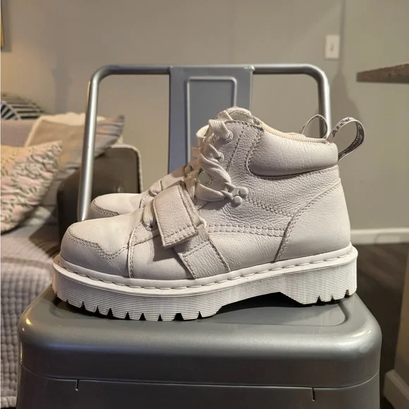 Dr. Marten’s Zuma II Women’s Leather Chunky Boots - Picture 6 of 12